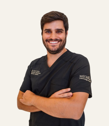 Dr.Juan Carlos Becerra de Beja dental en Lanzarote