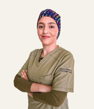 Mariam Oumhamdi, higienista dental en clínica BEJA